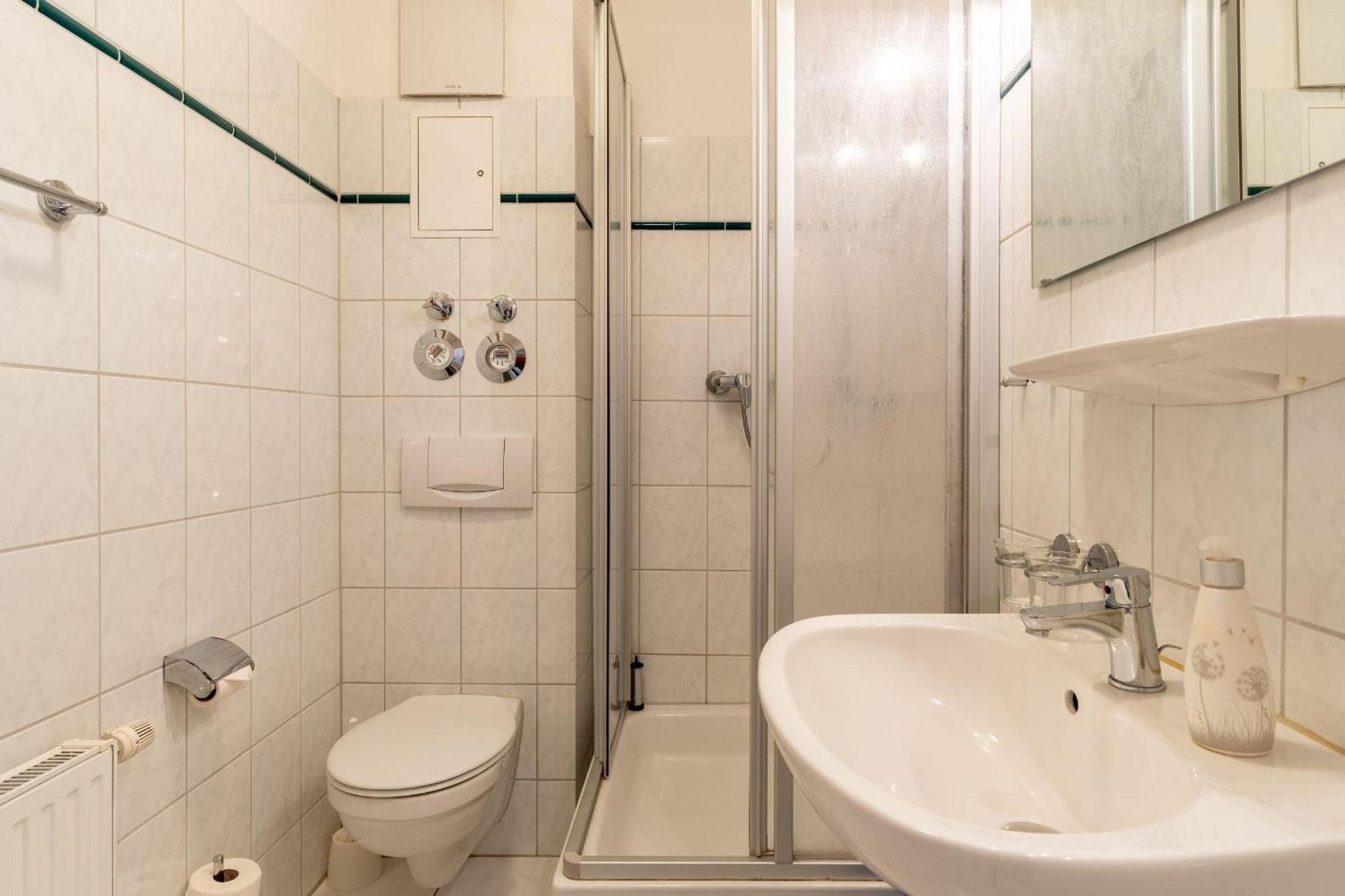 Apartment 19 Residenz Dünenstraße In Binz, Balkon, Strandnah, Mit Tg Stellplatz, 1-raum Ostseebad Binz