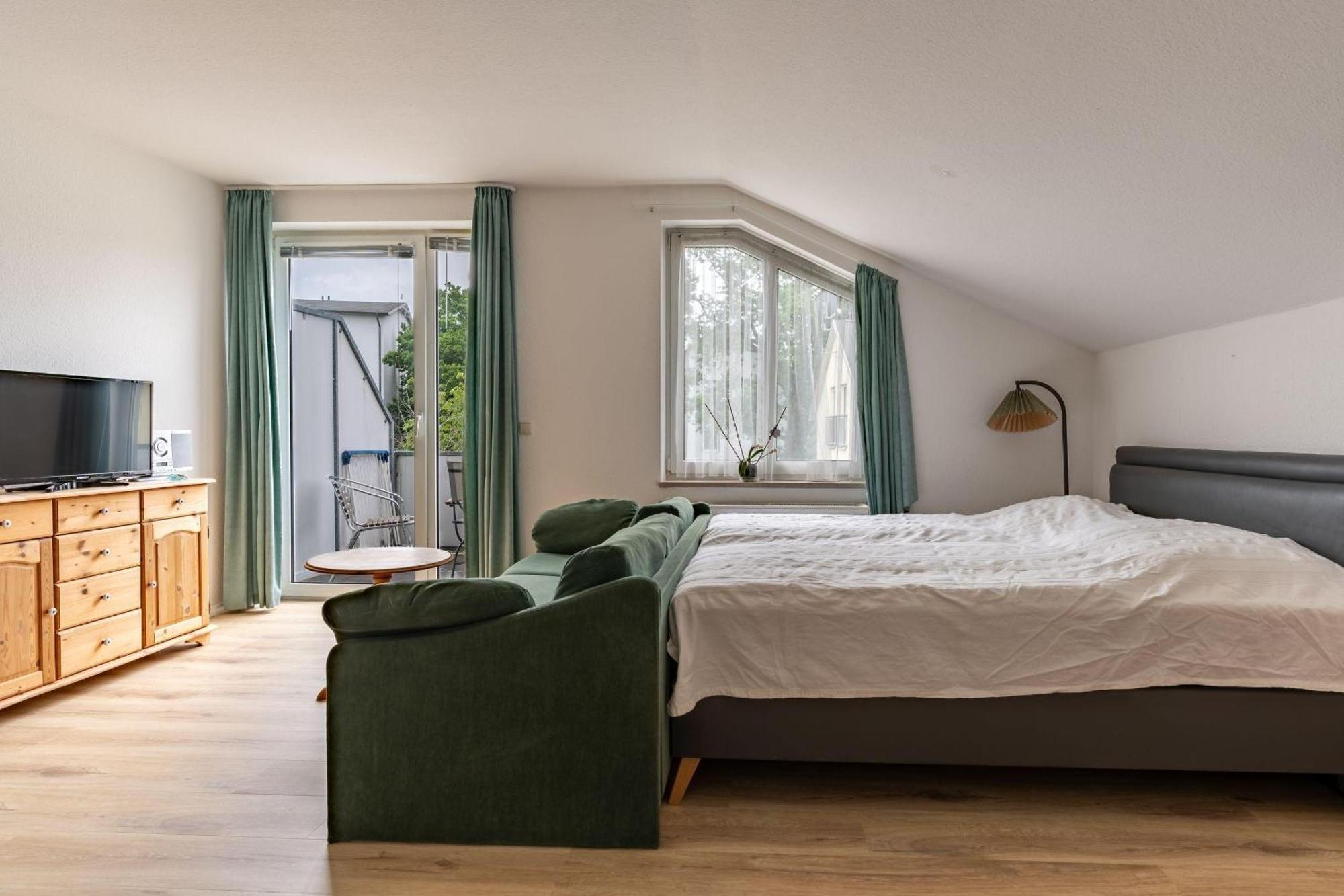 19 Residenz Dünenstraße In Binz, Balkon, Strandnah, Mit Tg Stellplatz, 1-raum Ostseebad Binz