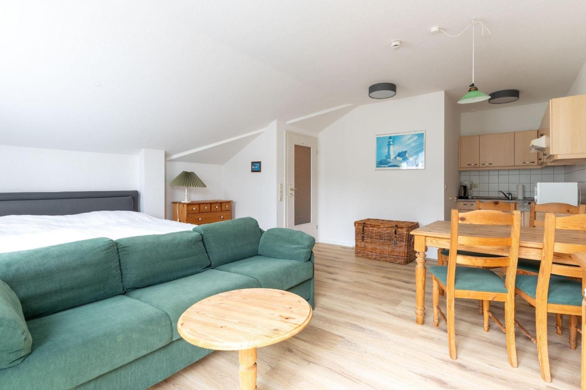 19 Residenz Dünenstraße In Binz, Balkon, Strandnah, Mit Tg Stellplatz, 1-raum Ostseebad Binz